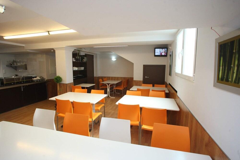 Hostal Vitorina Сория Экстерьер фото